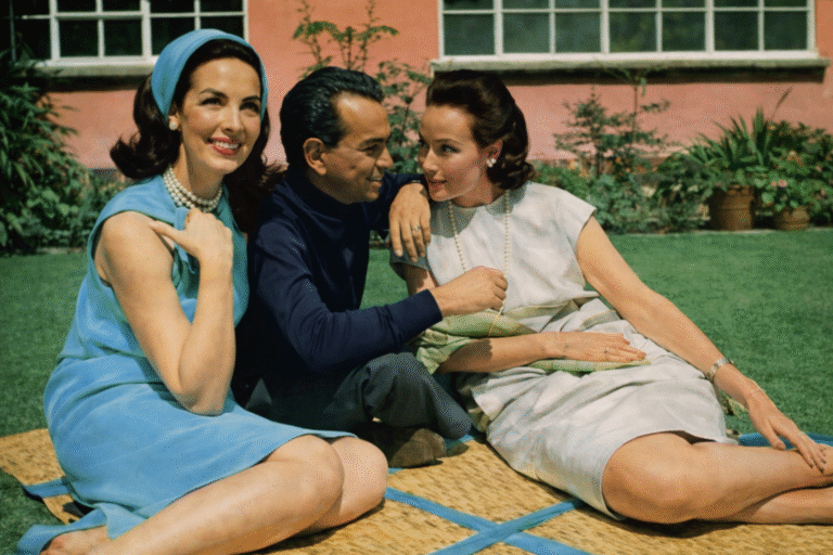 La historia de la foto de Cantinflas, María Félix y Dolores del Río Félix y Cantinflas