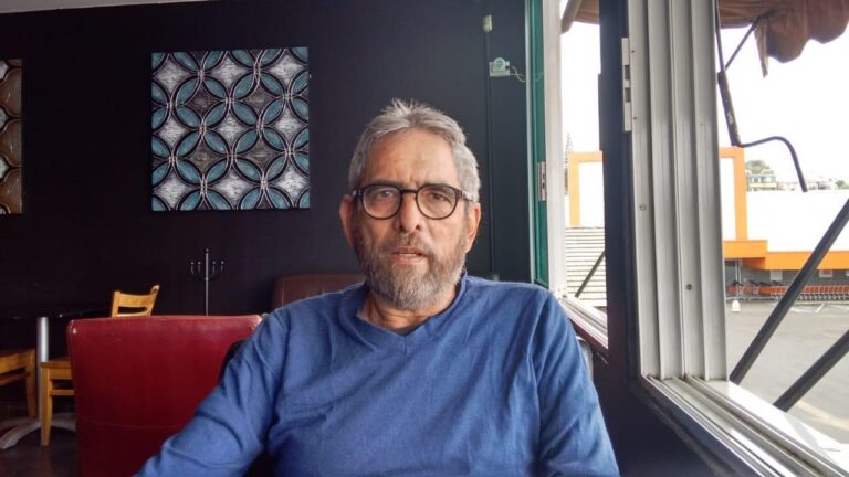 Un oficio descalzo: Raúl Mejía a los setenta Raul Mejía