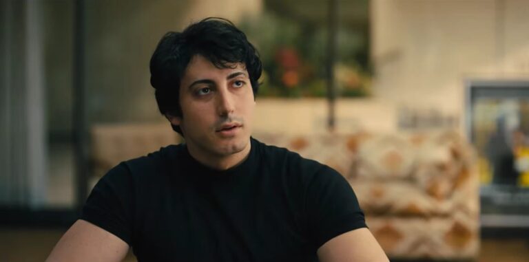 Son idénticos: se estrena el primer tráiler de I Play Rocky