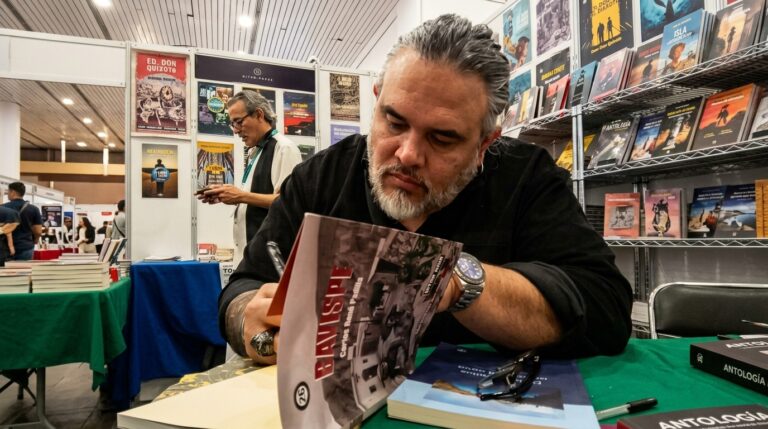 Carlos René Padilla dará taller para vencer a la hoja en blanco Carlos René Padilla