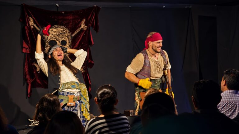 La Isla del Tesoro relatada desde el teatro independiente La Isla del Tesoro