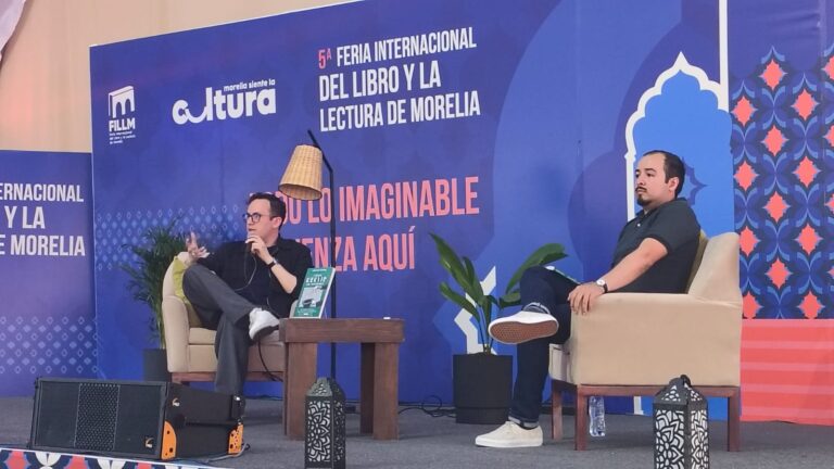 Adrián Chávez te enseña a mentir en internet con su nuevo libro Cómo mentir en internet